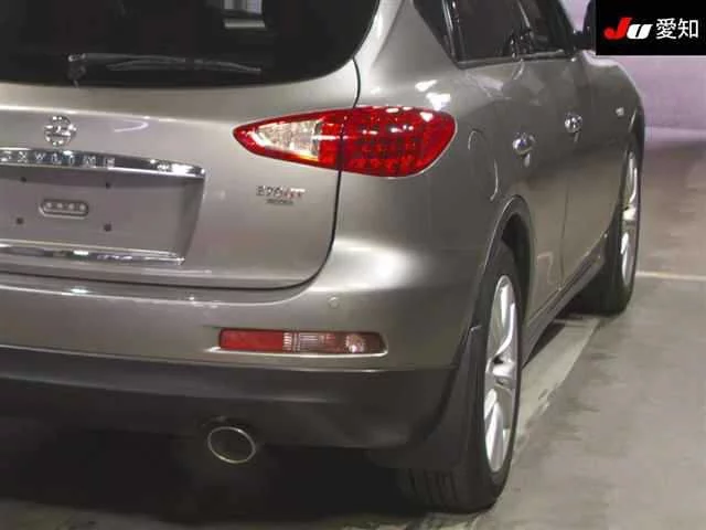 Nissan SKYLINE CROSSOVER
