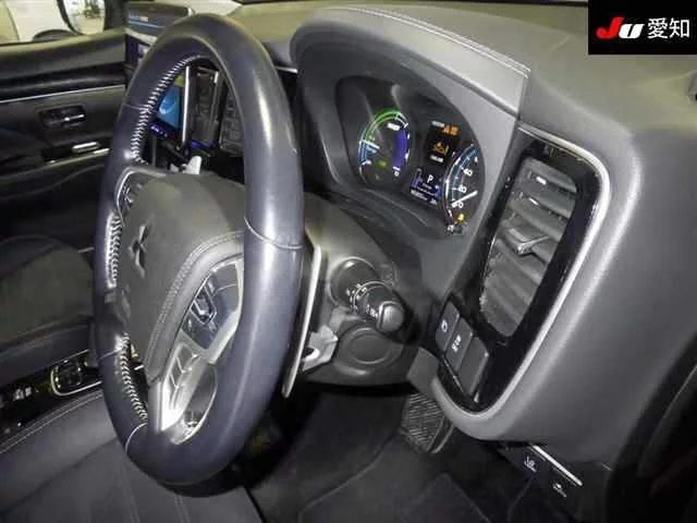 Mitsubishi OUTLANDER PHEV