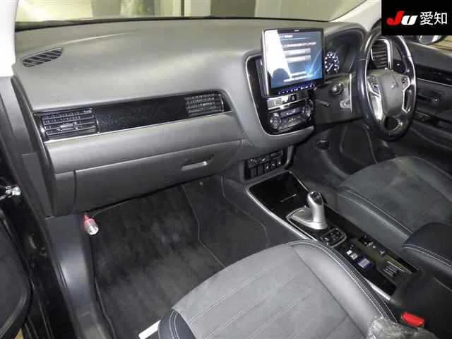 Mitsubishi OUTLANDER PHEV