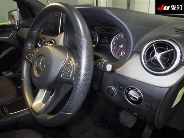Mercedes-Benz B CLASS