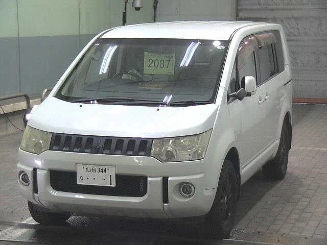 Mitsubishi DELICA D5