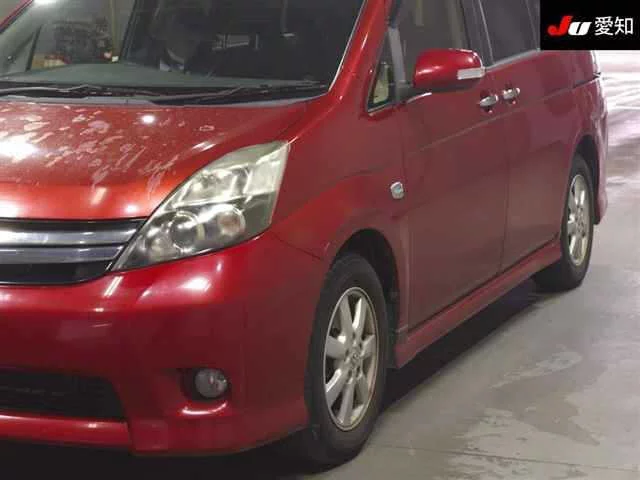 Toyota ISIS