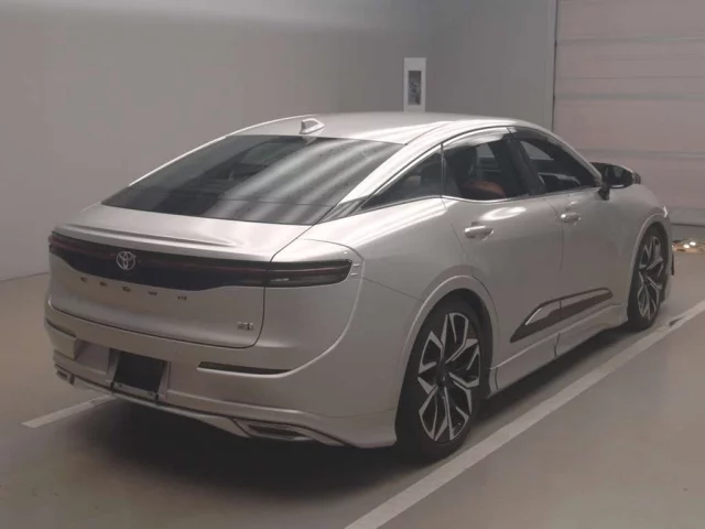 Toyota CROWN CROSSOVER