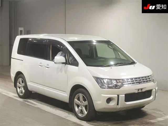 Mitsubishi DELICA D5