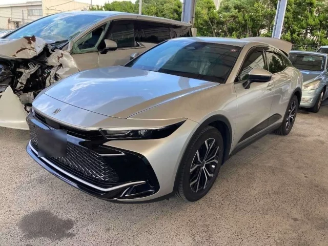 Toyota CROWN CROSSOVER