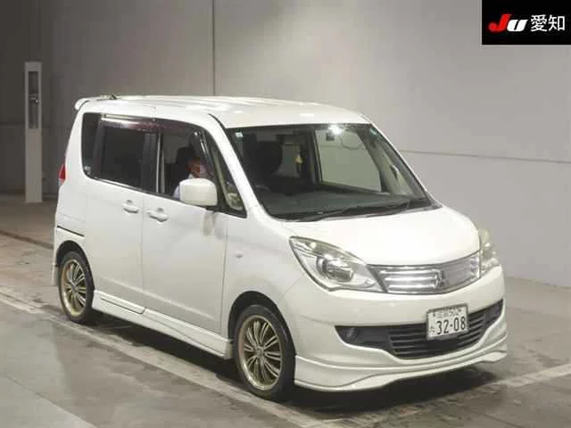 Mitsubishi DELICA D2