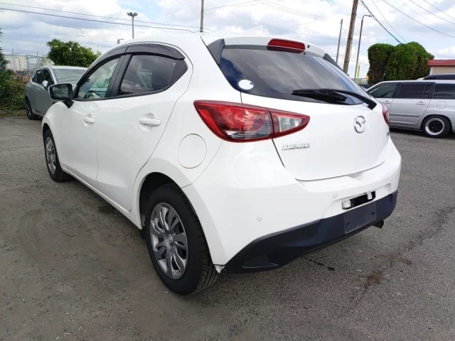 Mazda DEMIO