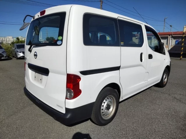 Nissan NV200