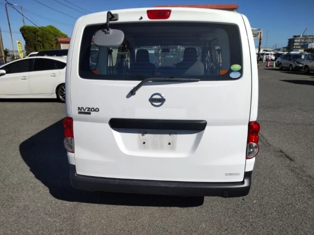Nissan NV200