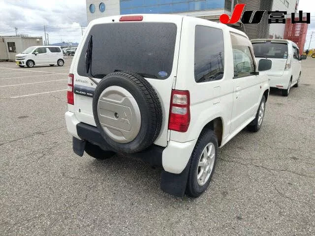 Mitsubishi PAJERO MINI