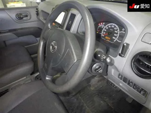 Nissan AD
