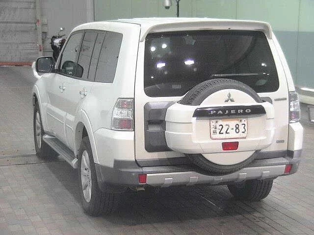 Mitsubishi PAJERO