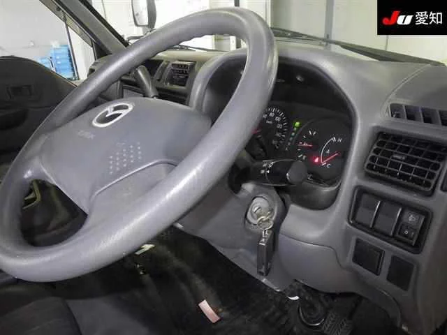 Mazda BONGO VAN