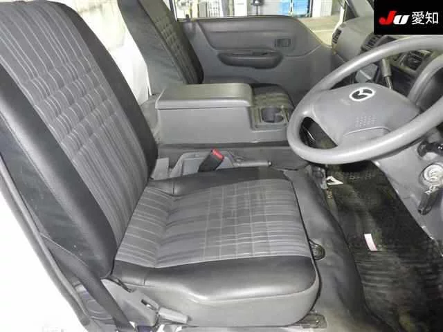 Mazda BONGO VAN