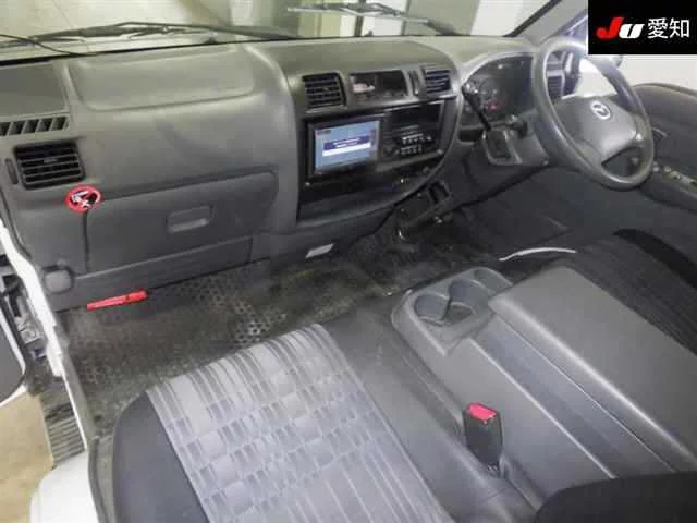 Mazda BONGO VAN