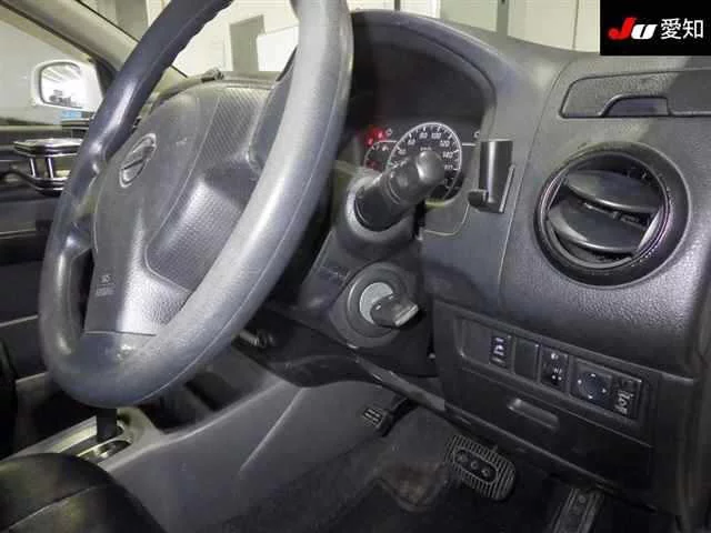 Nissan AD