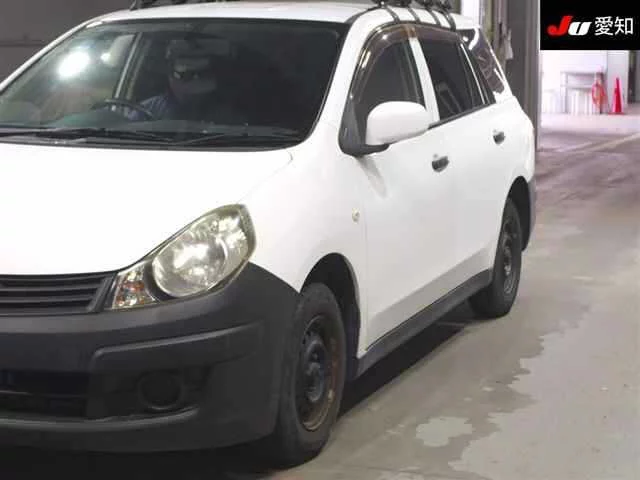 Nissan AD