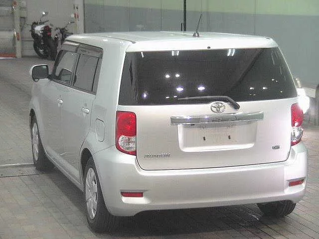 Toyota COROLLA RUMION