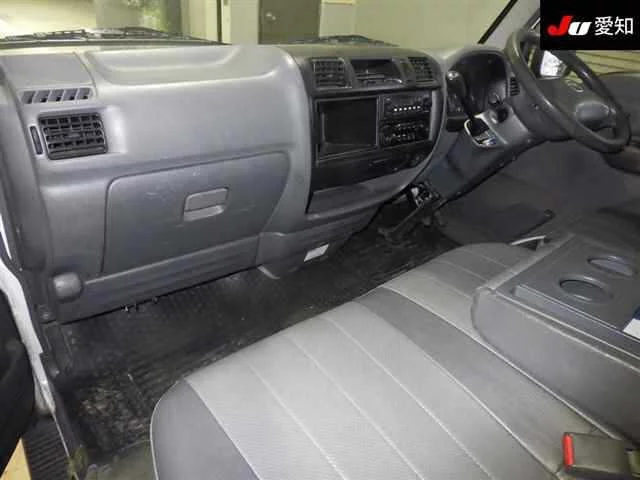 Mazda BONGO BRAWNY VAN