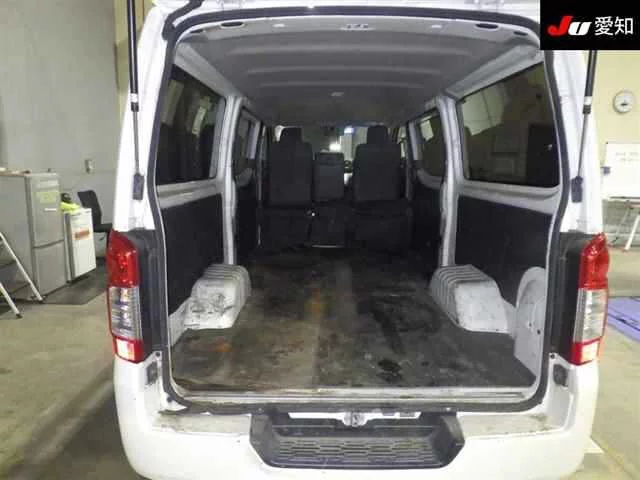 Nissan CARAVAN VAN
