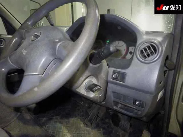 Nissan CARAVAN VAN
