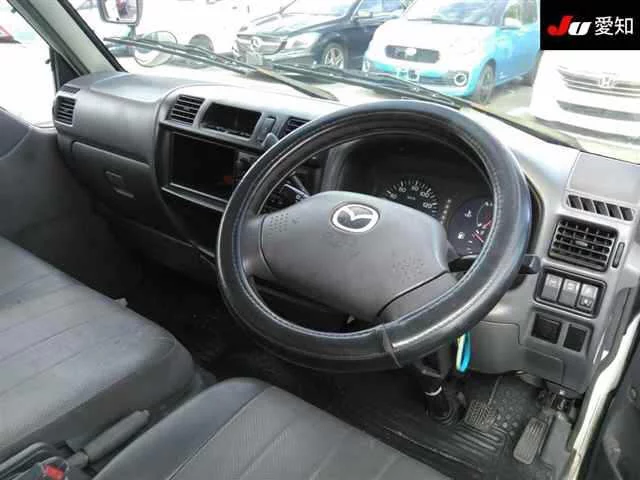 Mazda BONGO VAN
