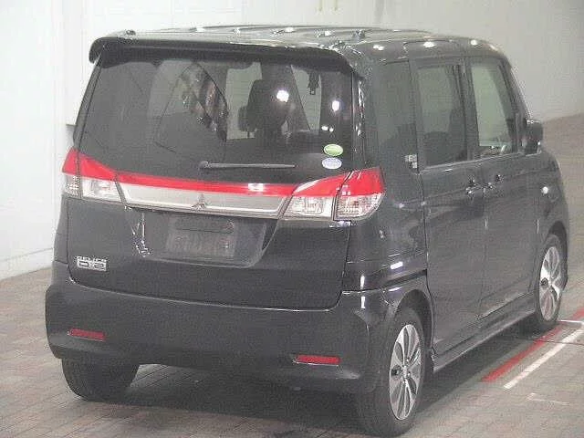 Mitsubishi DELICA D2