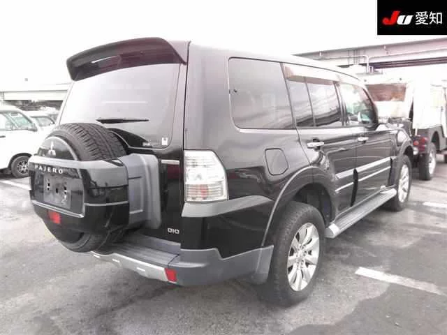 Mitsubishi PAJERO