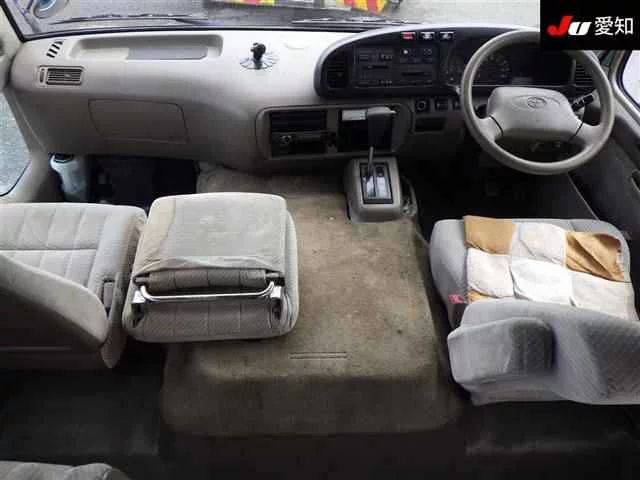 Toyota COASTER