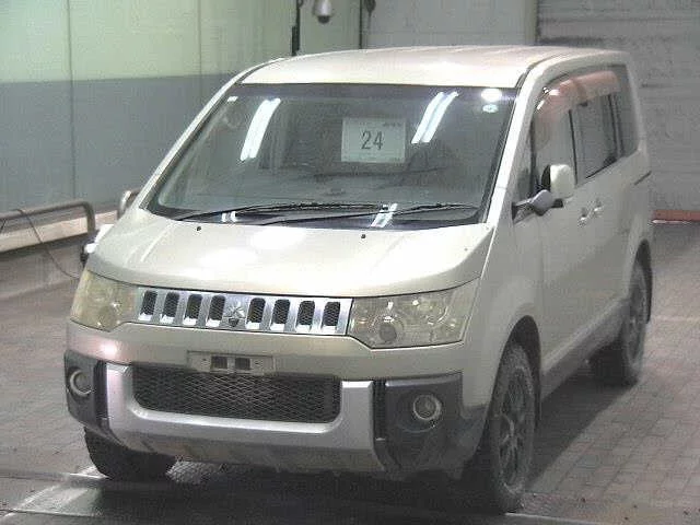 Mitsubishi DELICA D5