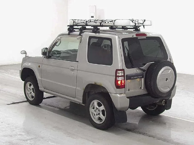Mitsubishi PAJERO MINI
