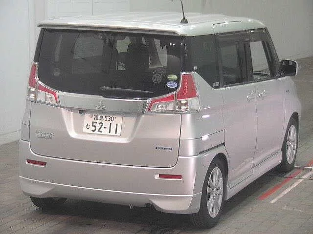 Mitsubishi DELICA D2