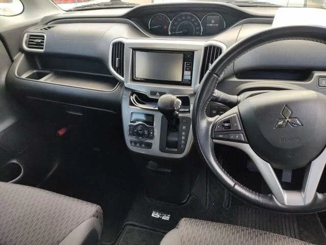 Mitsubishi DELICA D2