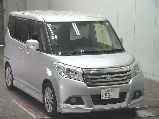 Mitsubishi DELICA D2