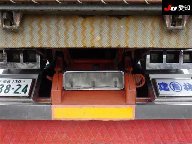 Nissan TRUCK