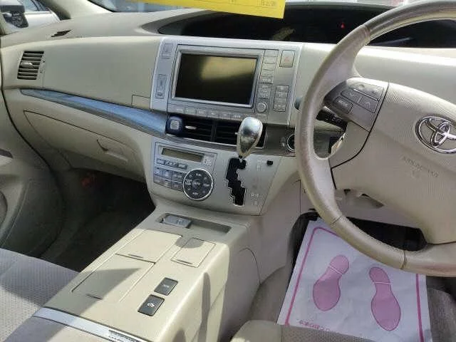 Toyota ESTIMA HYBRID