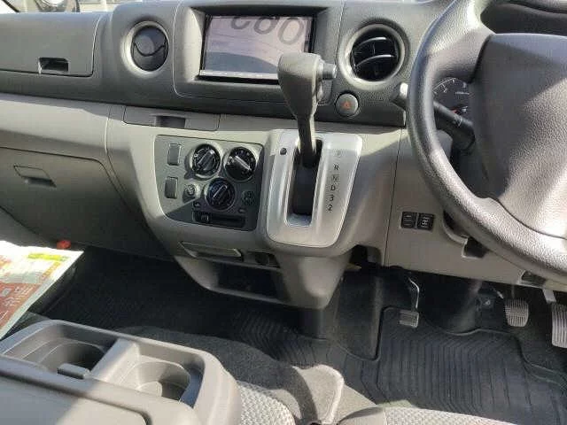 Nissan CARAVAN VAN