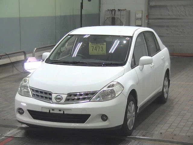 Nissan TIIDA LATIO