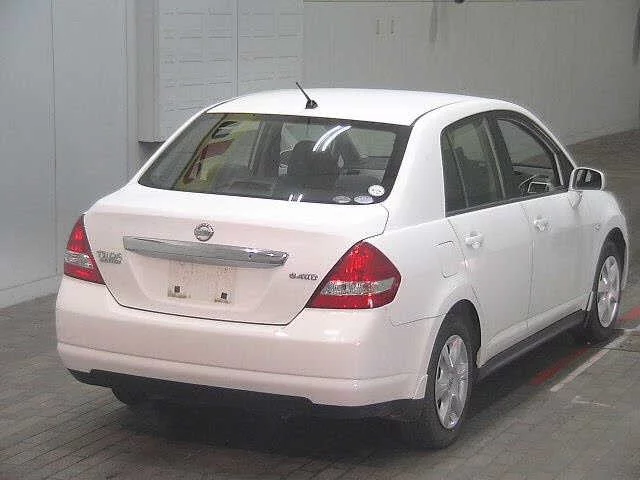 Nissan TIIDA LATIO