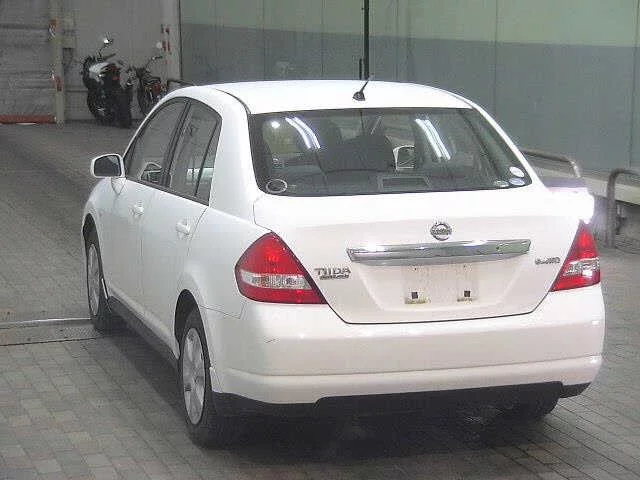 Nissan TIIDA LATIO