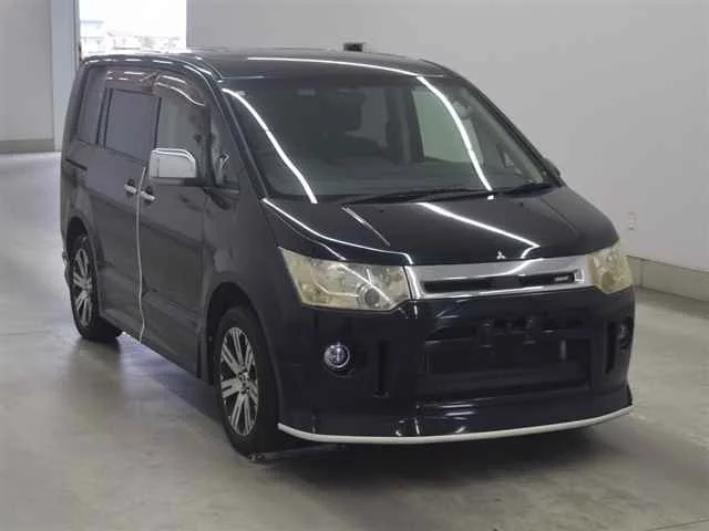 Mitsubishi DELICA D5