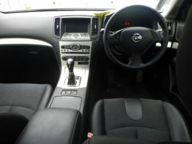 Nissan SKYLINE