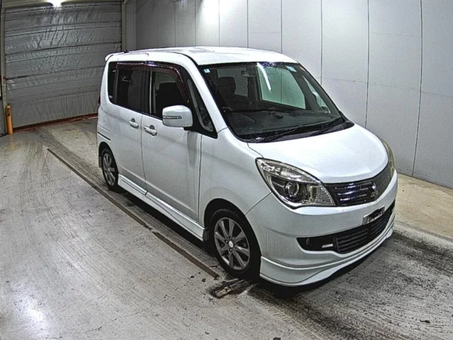 Mitsubishi DELICA D2