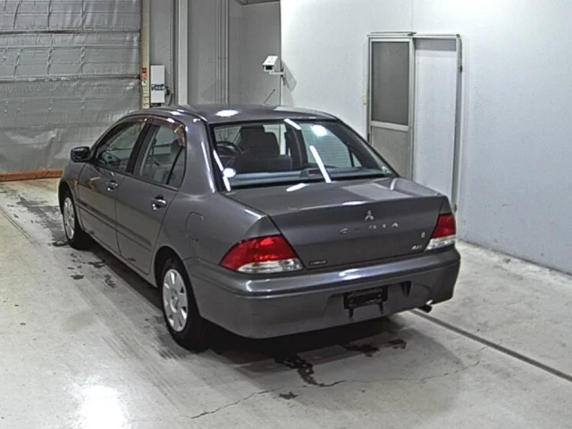 Mitsubishi LANCER