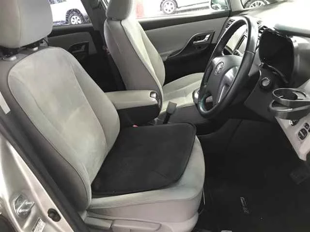 Toyota MARK X ZIO
