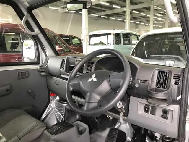 Mitsubishi MINICAB VAN