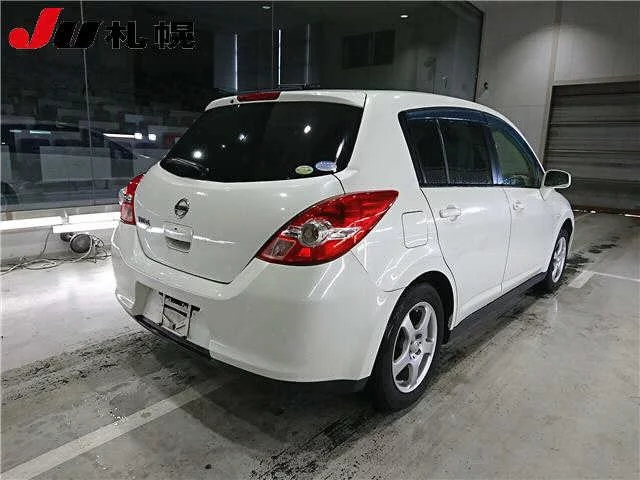 Nissan TIIDA