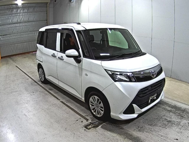 Toyota TANK