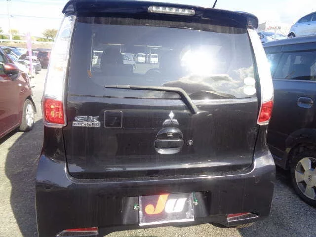 Mitsubishi EK CUSTOM