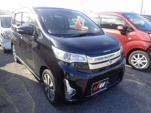 Mitsubishi EK CUSTOM